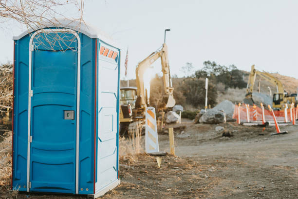 Portable Toilet Options We Offer in Royal Palm Estates, FL